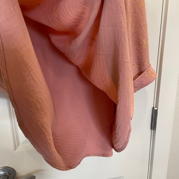 Pink Cuffed Sleeve V Neck Blouse - Picture 5 of 9